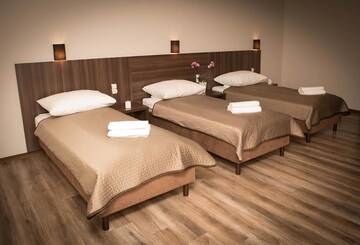 Фото номера Трехместный номер «Комфорт» Отели типа «постель и завтрак» Kuźnia Hotelik г. Костшин-над-Одрон 5